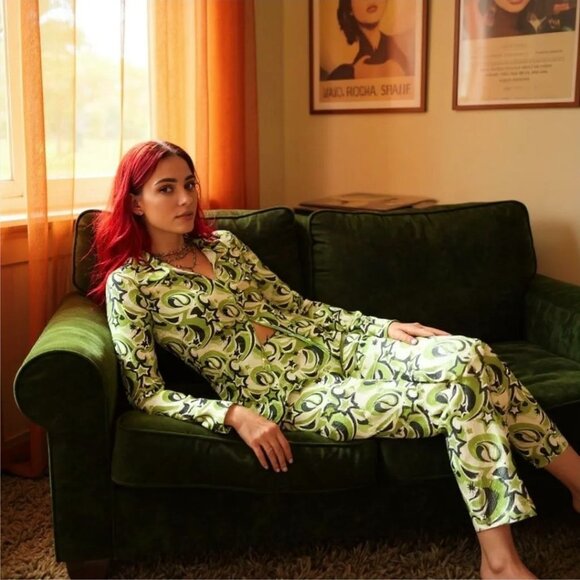 Milky Way Shirt in Lime Green by Badee – Celestial Lounge Edition S - Picture 3 of 4